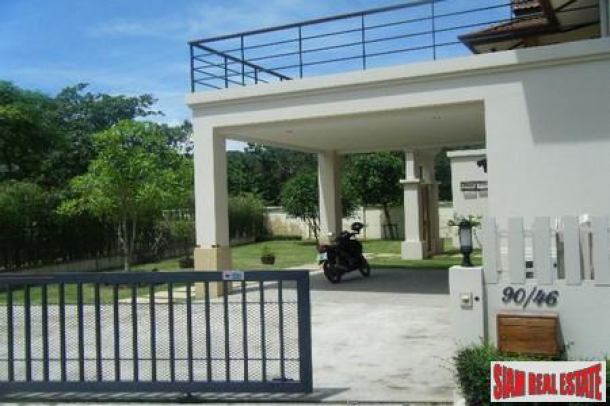 Luxury Five Bedroom House with a Swimming Pool and Set Over 1rai For Sale at Koh Kaew-8