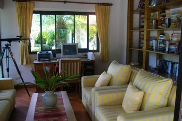 Nai Harn Baan Bua - Chic Three Bedroom House on an Exclusive Estate for Rent at Nai Harn-4