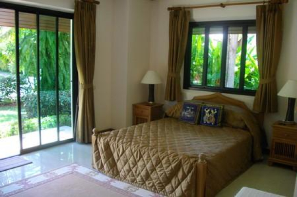 Nai Harn Baan Bua - Chic Three Bedroom House on an Exclusive Estate for Rent at Nai Harn-4