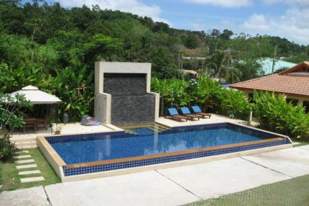 Two Bedroom Villa with a Communal Swimming Pool for Rent nearby Loch Palm-6