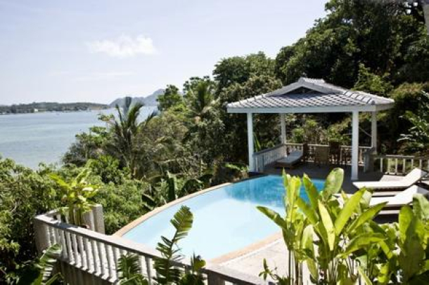 Majestic Sea-View Villa with Three Bedrooms and a Private Swimming Pool for Holiday Rental in Rawai-1