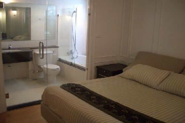 Asoke, Brand-New 2 Bedroom condo in The Best Location-3
