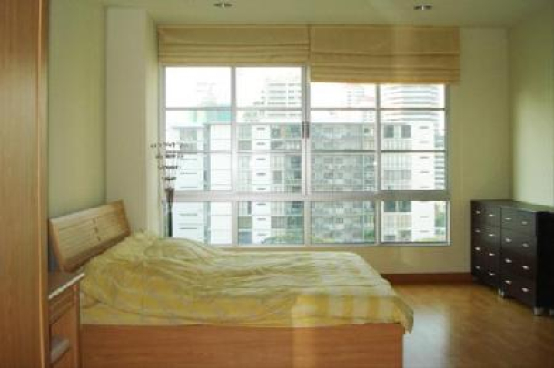 Sukhumvit18, 2 Bedrooms in City Smart Condo-2