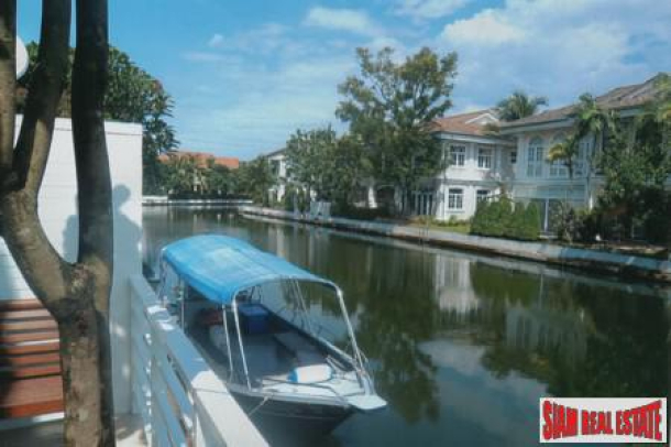 Three Bedroom Semi-Detached House with Private Boat Mooring for Sale at Boat Lagoon-14