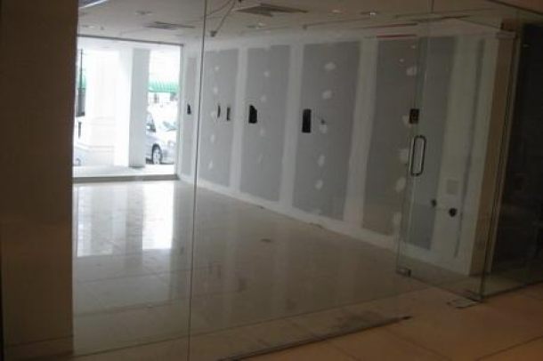 Commerical Space Available for Rent at the Marriot Courtyard in Patong-4