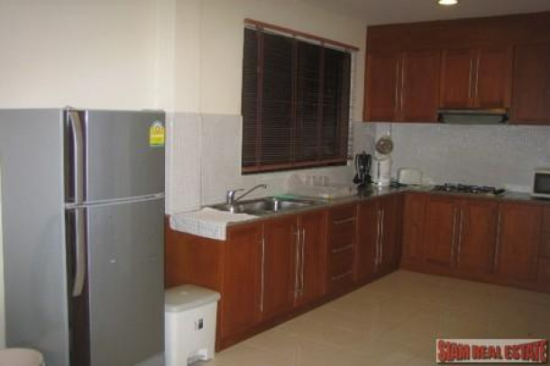 Modern Townhouse with Three Bedrooms and a Communal Pool for Rent at Patong-5