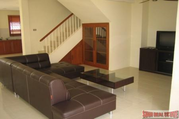 Modern Townhouse with Three Bedrooms and a Communal Pool for Rent at Patong-6
