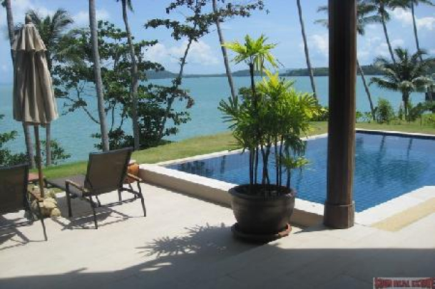 Beautiful 5 Bedroom Villa at The Village Coconut Island-7