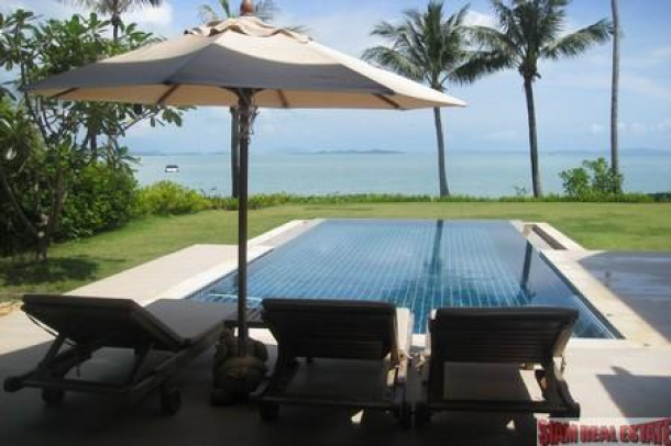Luxury 3 Bedroom Beachfront Villa at The Village Coconut Island-2