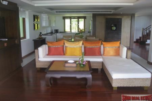 Luxurious 5 Bedroom Beachfront Villa at The Village Coconut Island-4