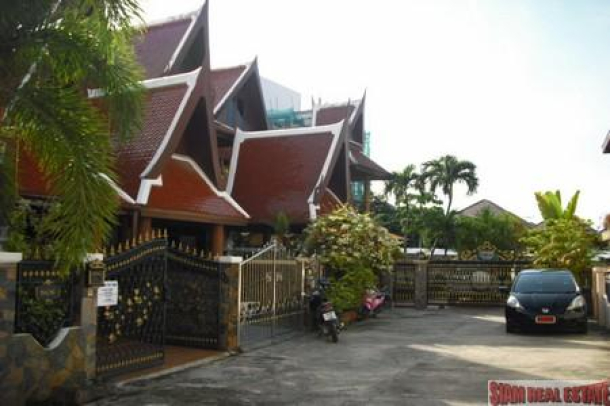 Modern Thai Two Bedroom House in Quiet Cul De Sac For Sale at Patong-1