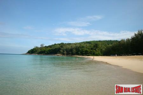 Chic and Contemporary Two Bedroom Sea-View Apartment For Sale at Kalim Bay-11