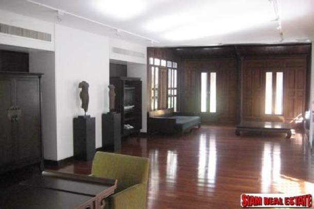 Baan Sukjai | Sukhumvit 40, Three Bedrooms Thai Traditional House with in-house Swimming Pool-1