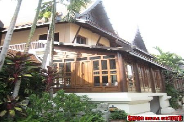 Baan Sukjai | Sukhumvit 40, Three Bedrooms Thai Traditional House with in-house Swimming Pool-7