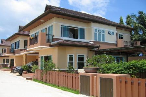 Modern Three Bedroom Unfunished House with a Private Swimming Pool For Long Term Rent at Chalong-1