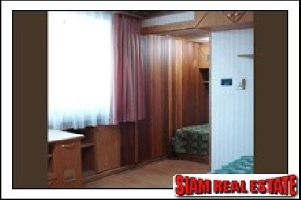 Condo for Sale, 2 bedrooms 2 bathrooms on 7th floor, at Sukhumvit 23-3