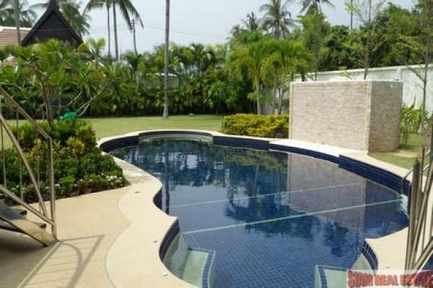 Beautiful Modern Three Bedroom Home with a Large Garden and Pool For Rental at Rawai-8