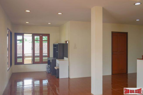 Three Bedroom Sea-View House with Communal Swimming Pool For Rent at Kata-26