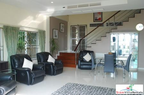 Comfortable 4 Bedrooms, 3 bathrooms with 2 storey family house for Rent, Windmill, Bangna.-10