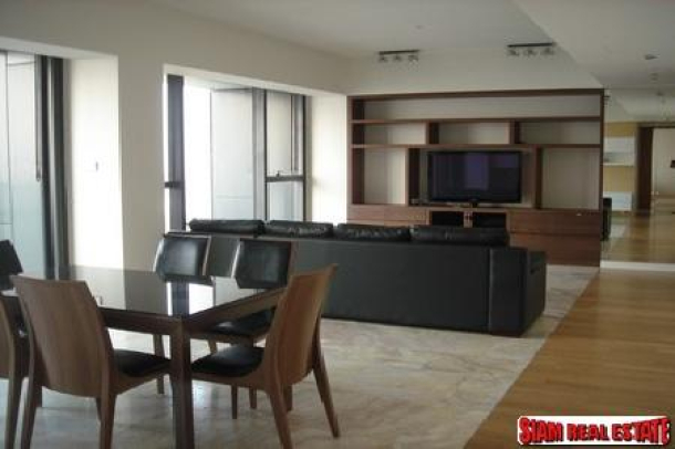 RENTED Brand New 3 Bedrooms 4 Bathrooms & 1 living area, on 45th floor at The Met, Sathorn-1