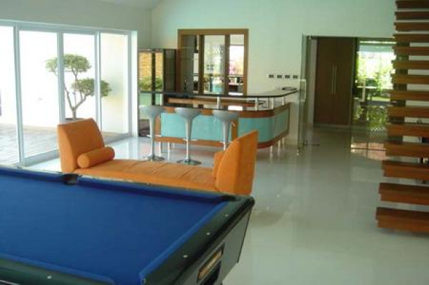 Luxurious Properties For Sale In A Prestigious Villa Development - Jomtien-3