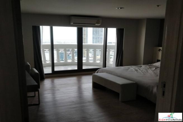 State Tower | 2 Bedroom, 2 Bathroom High Rise Condo on the 47th floor, Chaopraya River and City View with nice Balconies, Fully Furnished, Silom-11