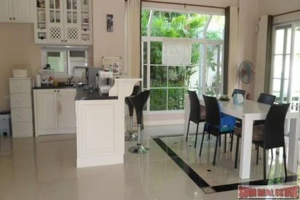 Modern Three Bedroom House with Great Communal Facilities For Rent at Chalong-4