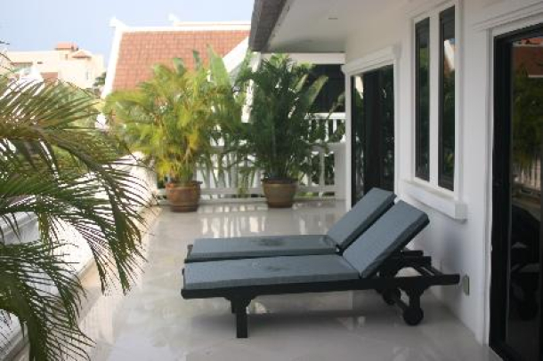 Thai-Bali Style Villas Only 300 Meters From The Beach - Na Jomtien-3
