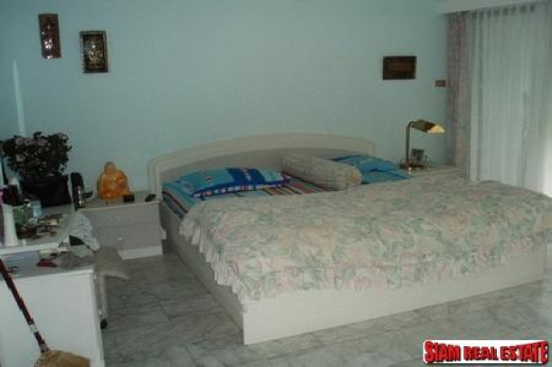 Fully Furnished, 2 Bedrooms 2 bathrooms for SALE at Sukhumvit 6-5
