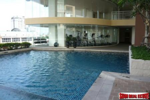 Ready to move in, 1 Bedroom, 1 Bathrooms, Luxurious condo for SALE, on Sathorn - Narathiwas Intersection-6