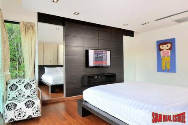 2 bedroom Luxurious Property Enjoying Glorious and Forever Guaranteed Sea Views - North Pattaya!-13