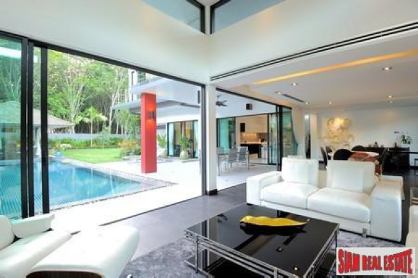 2 bedroom Luxurious Property Enjoying Glorious and Forever Guaranteed Sea Views - North Pattaya!-16