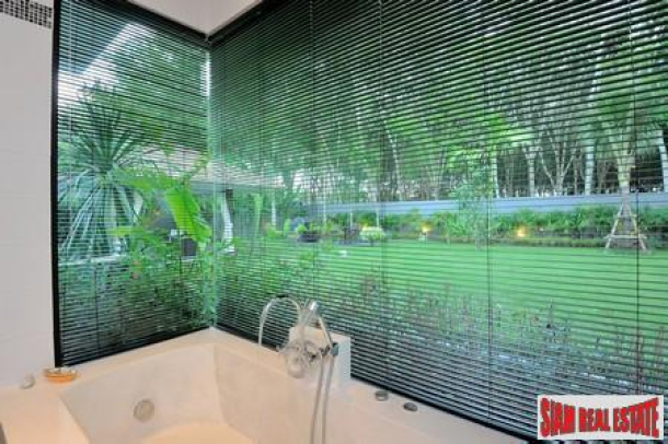 2 bedroom Luxurious Property Enjoying Glorious and Forever Guaranteed Sea Views - North Pattaya!-9