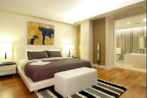 2 bedroom Luxurious Property Enjoying Glorious and Forever Guaranteed Sea Views - North Pattaya!-3