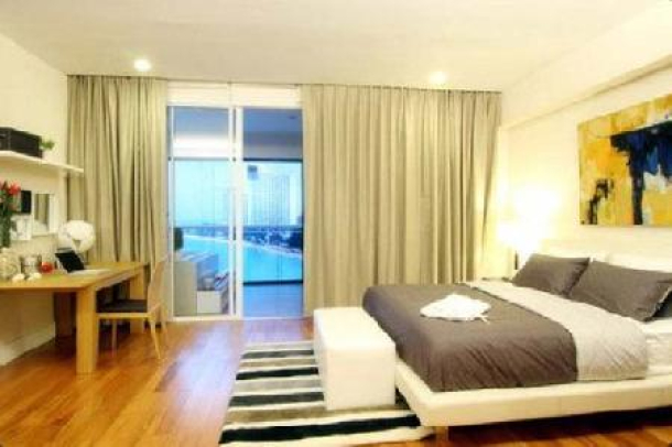 2 bedroom Luxurious Property Enjoying Glorious and Forever Guaranteed Sea Views - North Pattaya!-4