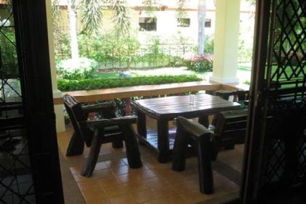 Villa For Rent with a Large Garden and Swimming Pool-5