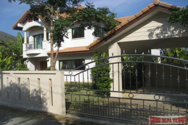 Large House with a Private Swimming Pool Available to buy at Chalong-1