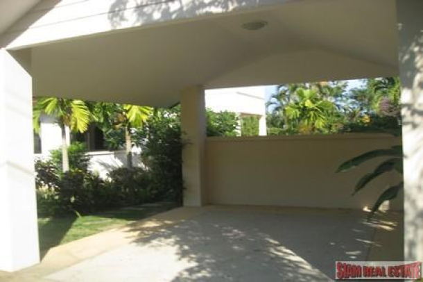 Large Modern House with a Private Swimming Pool Available to Rent at Chalong-8