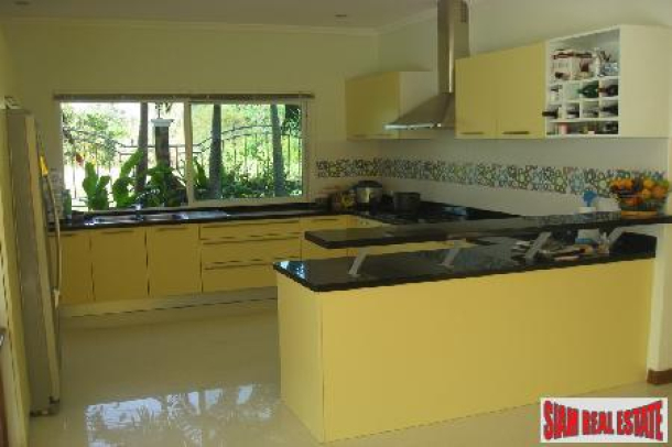 Large Modern House with a Private Swimming Pool Available to buy at Chalong-8