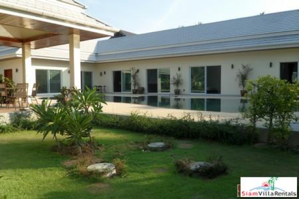 Stunning 4 Bedroom Villa with private 20 meter Pool on 1.5 rai Land in Rawai for Rent-10