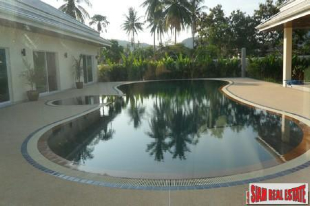 Pool Villa with Three Bedrooms For Rent at Rawai-14