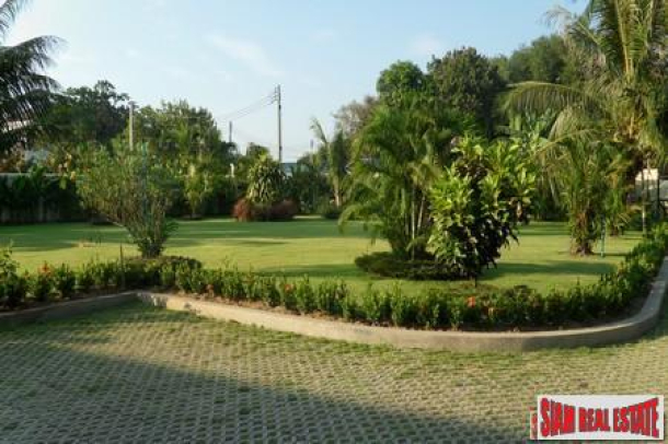 Beautiful Four Bedroom House with Swimming Pool For Sale at Rawai-17