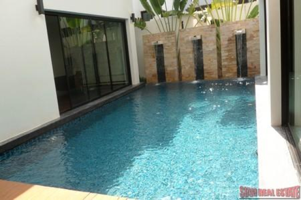 Srisuchat Grand Ville 1 | Three Bedroom House with a Private Pool in a Quiet Location on By Pass Road For Rent-4