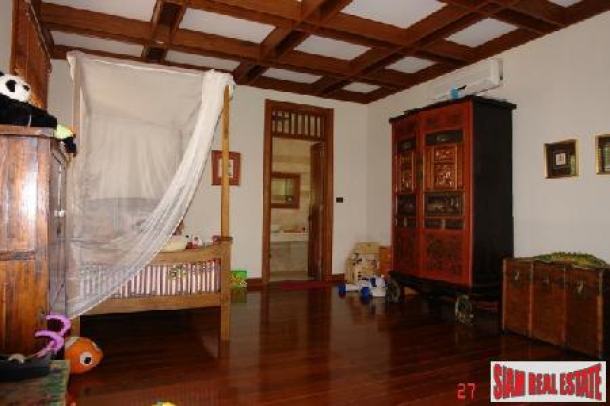 Thai-Balinese Property - Out Of This World - East Pattaya-11