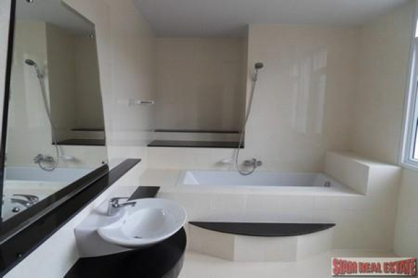 Two Bedroom Sea-View Apartment within a Tower in the Heart of Patong For Rent-7