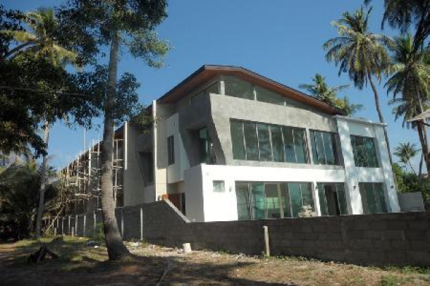 New Chic and Contemporary Townhomes Directly on the Beach For Sale at Rawai-12