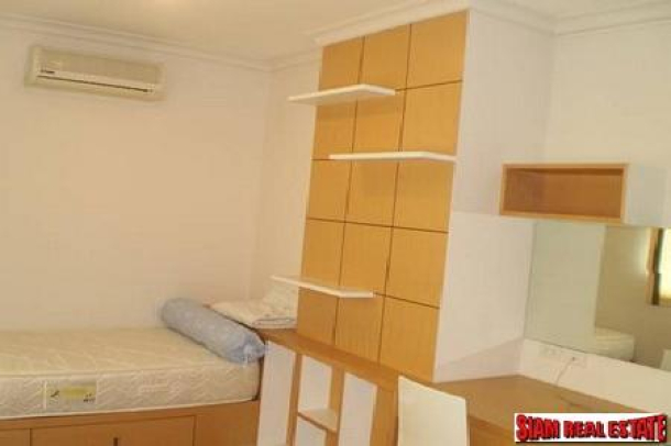 Park View Asoke | Cozy Living in 2 Bedroom, 1 Bathroom Condo at Sukhumvit 21-7
