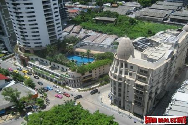 Exquisite 3 bedrooms, 3 bathrooms condominium for Rent, on the 27th floor at President Park (Oak Tower), Sukhumvit24, Phrompong Skytrain Station.-1