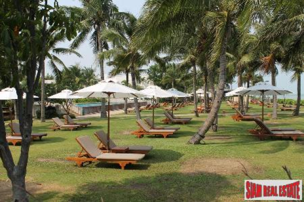 Brand New Condominium with the access to 5-star hotel resort facilities on the beach.-8