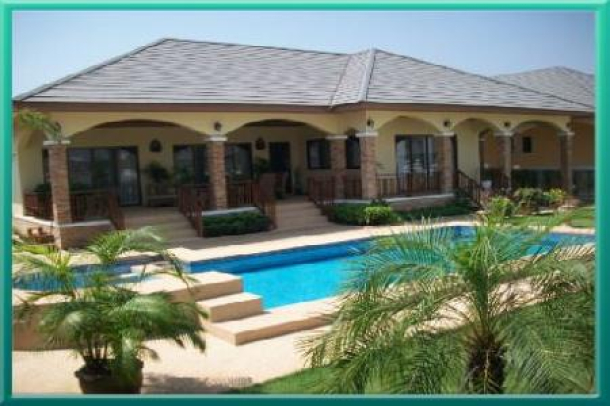 20 swimming pool villas in Cha Am in a secured estate.-1